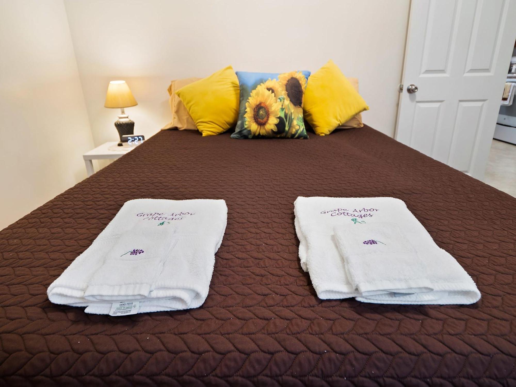 The Riesling Cottage - Gotl Strip - Cozy & Quaint Geneva Екстер'єр фото